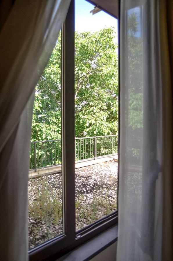 Hotel Milomax Bagian luar foto