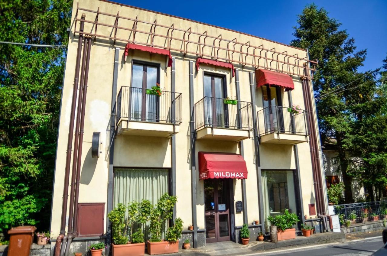 Hotel Milomax Bagian luar foto