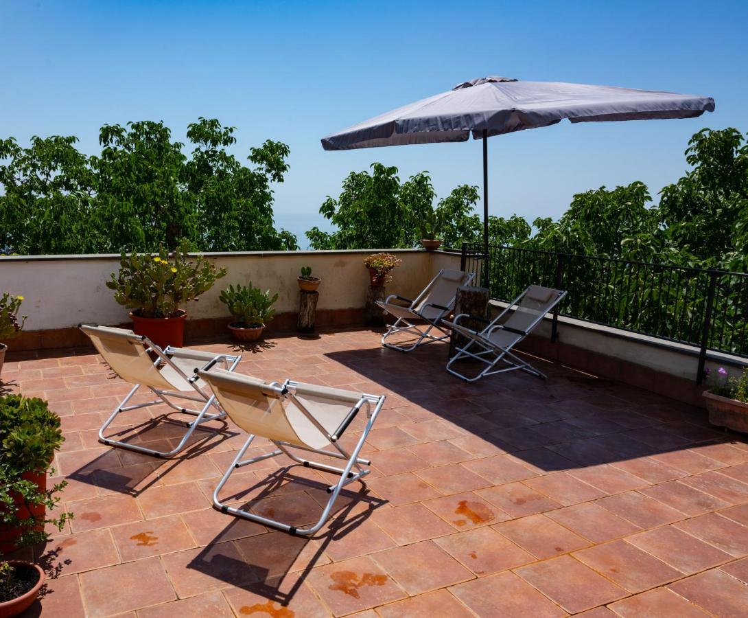 Hotel Milomax Bagian luar foto
