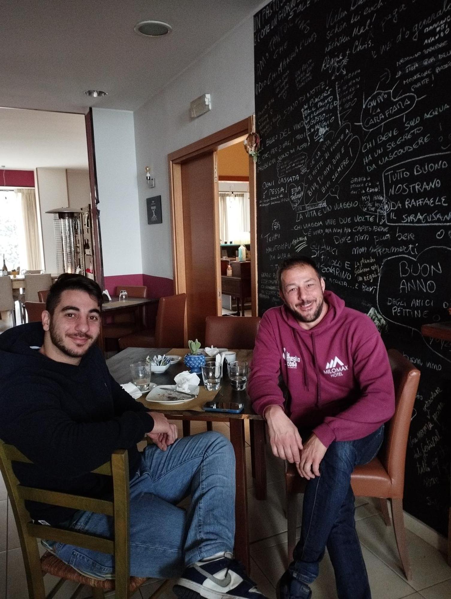 Hotel Milomax Bagian luar foto