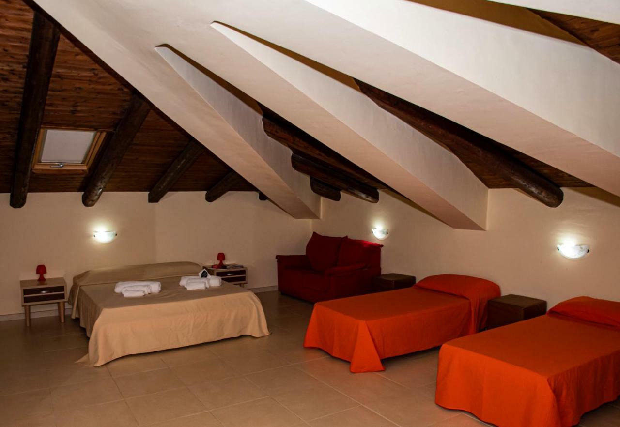 Hotel Milomax Bagian luar foto