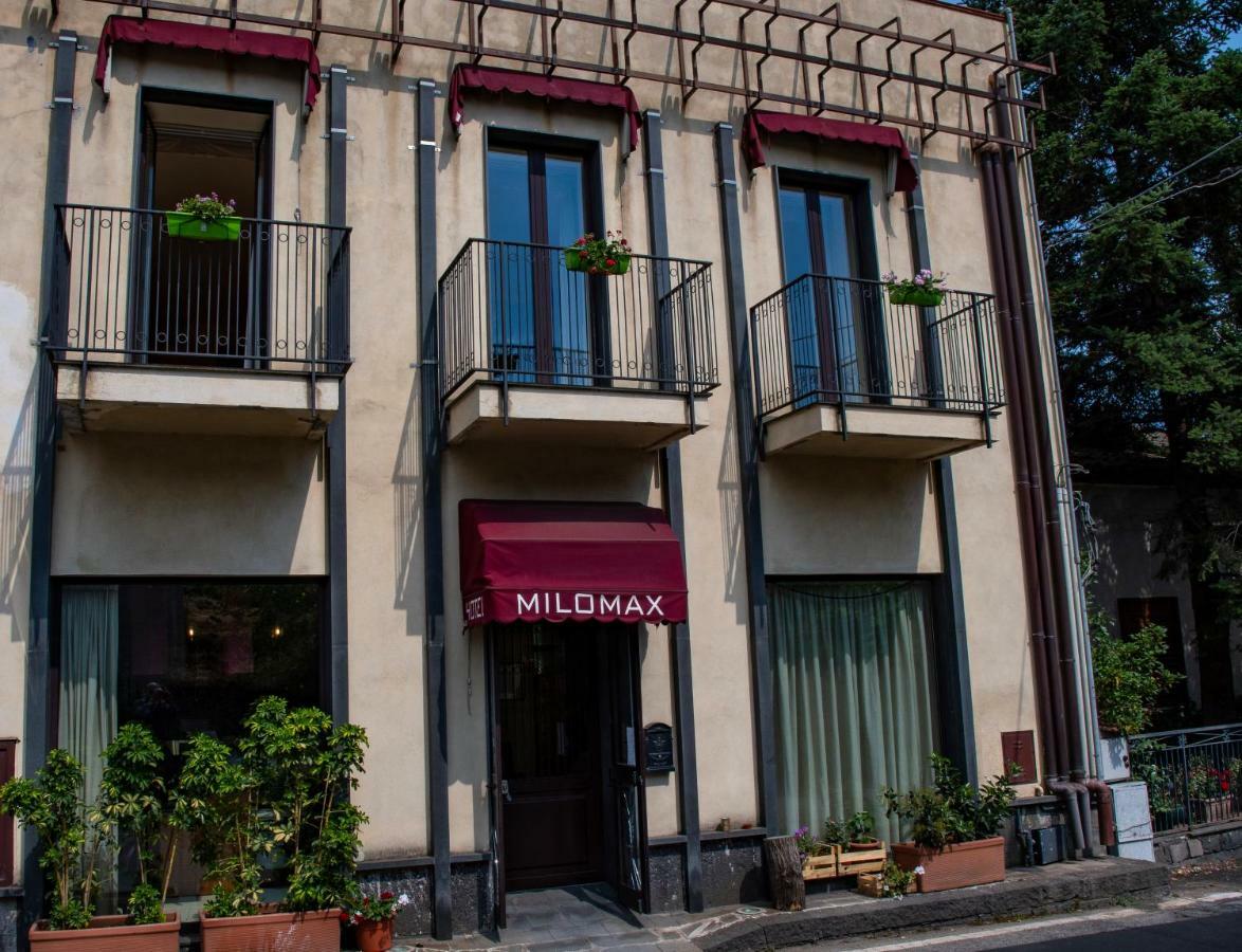 Hotel Milomax Bagian luar foto