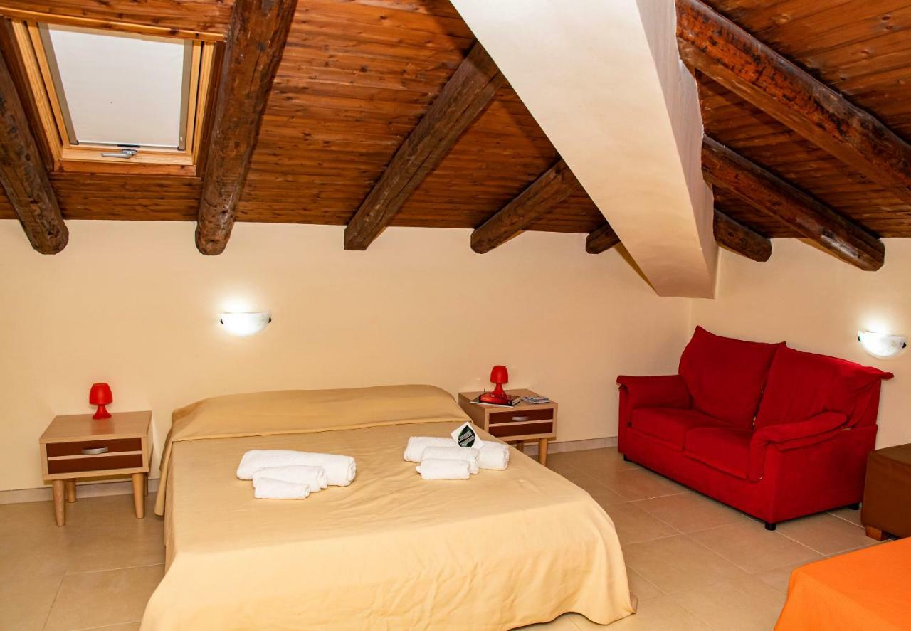 Hotel Milomax Bagian luar foto
